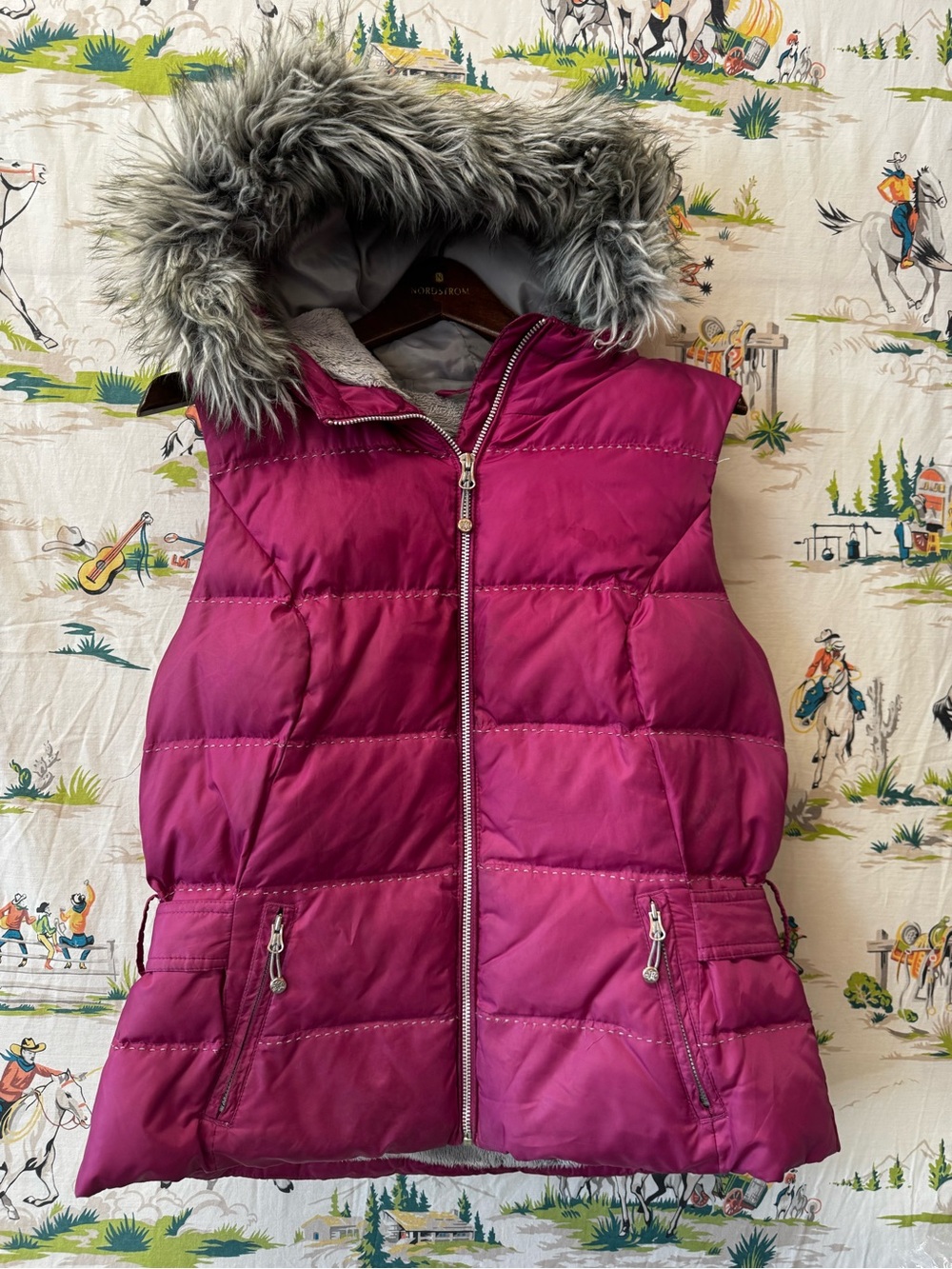 Vintage Eddie Bauer Fuchsia Pink Quilted Faux-Fur Hooded Puffer Vest size large